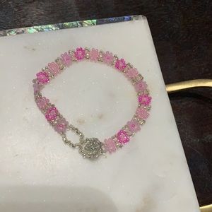 Pink daisy seed bead bracelet